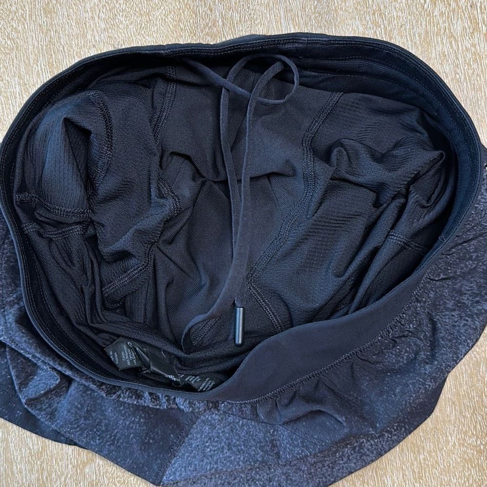 Lululemon T.H.E. Short - Picture 4 of 6